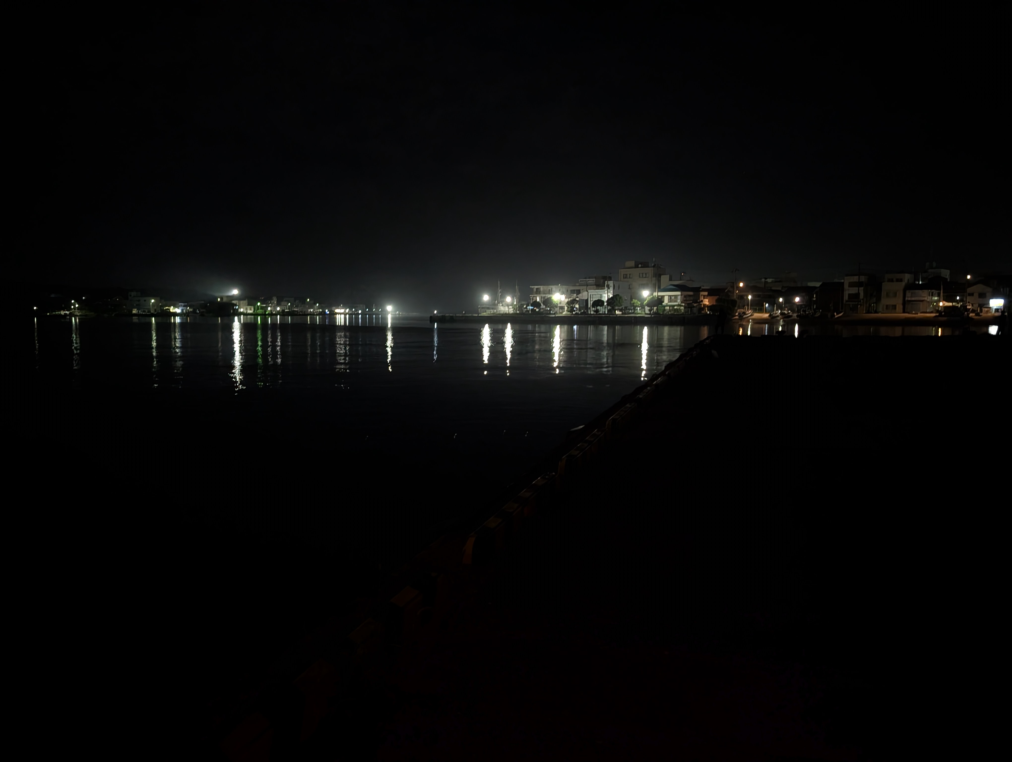 夜の三崎港での釣り