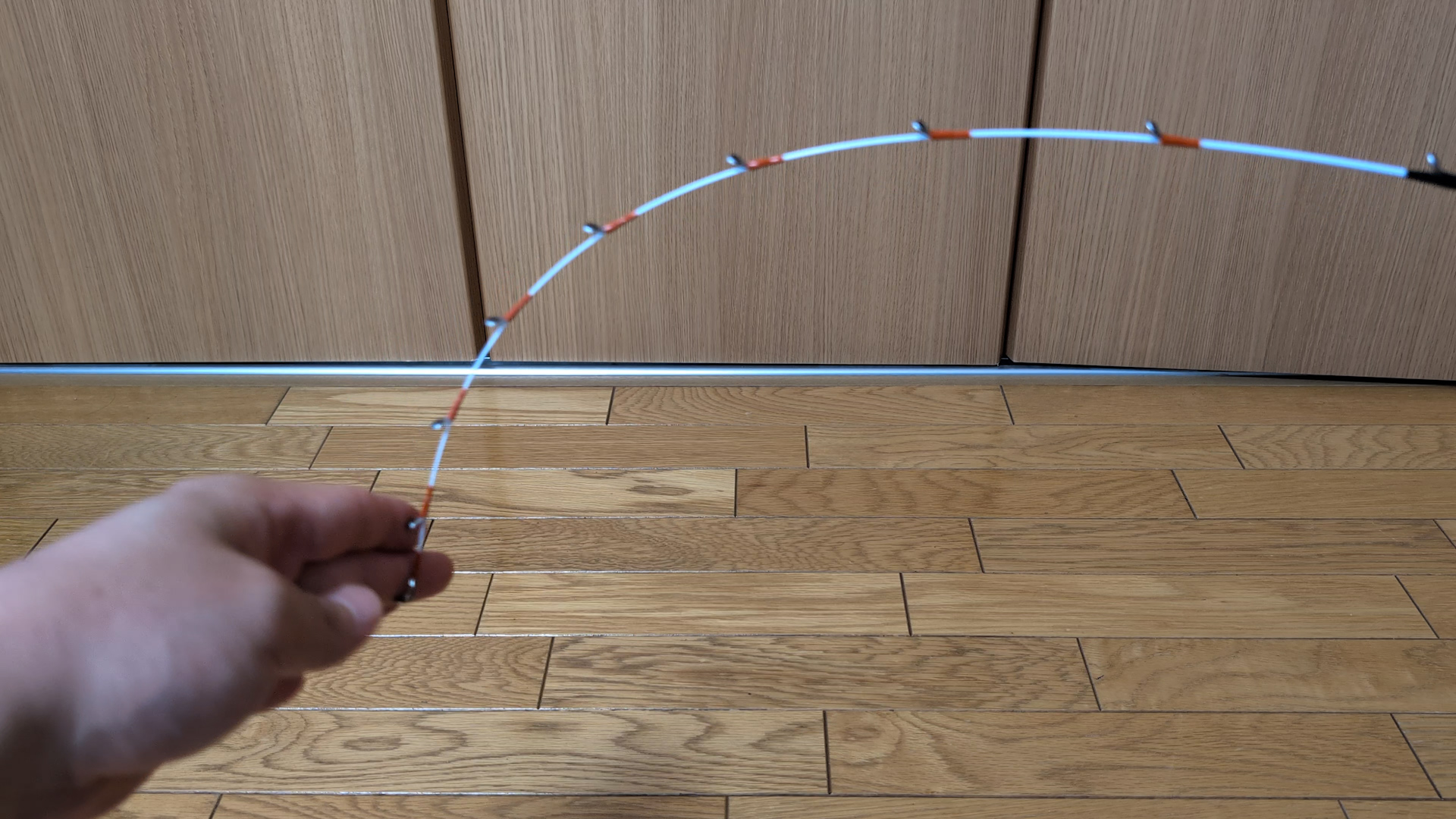 白いカーボンソリッドの穂先